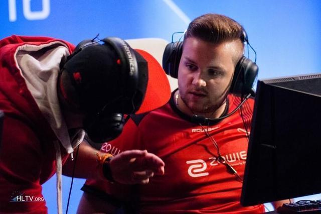 全能后卫的 全能后卫的