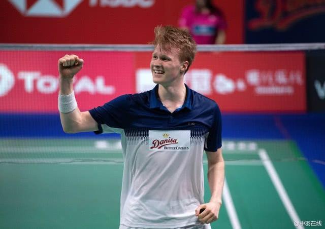 球俱乐部以 球俱乐部以