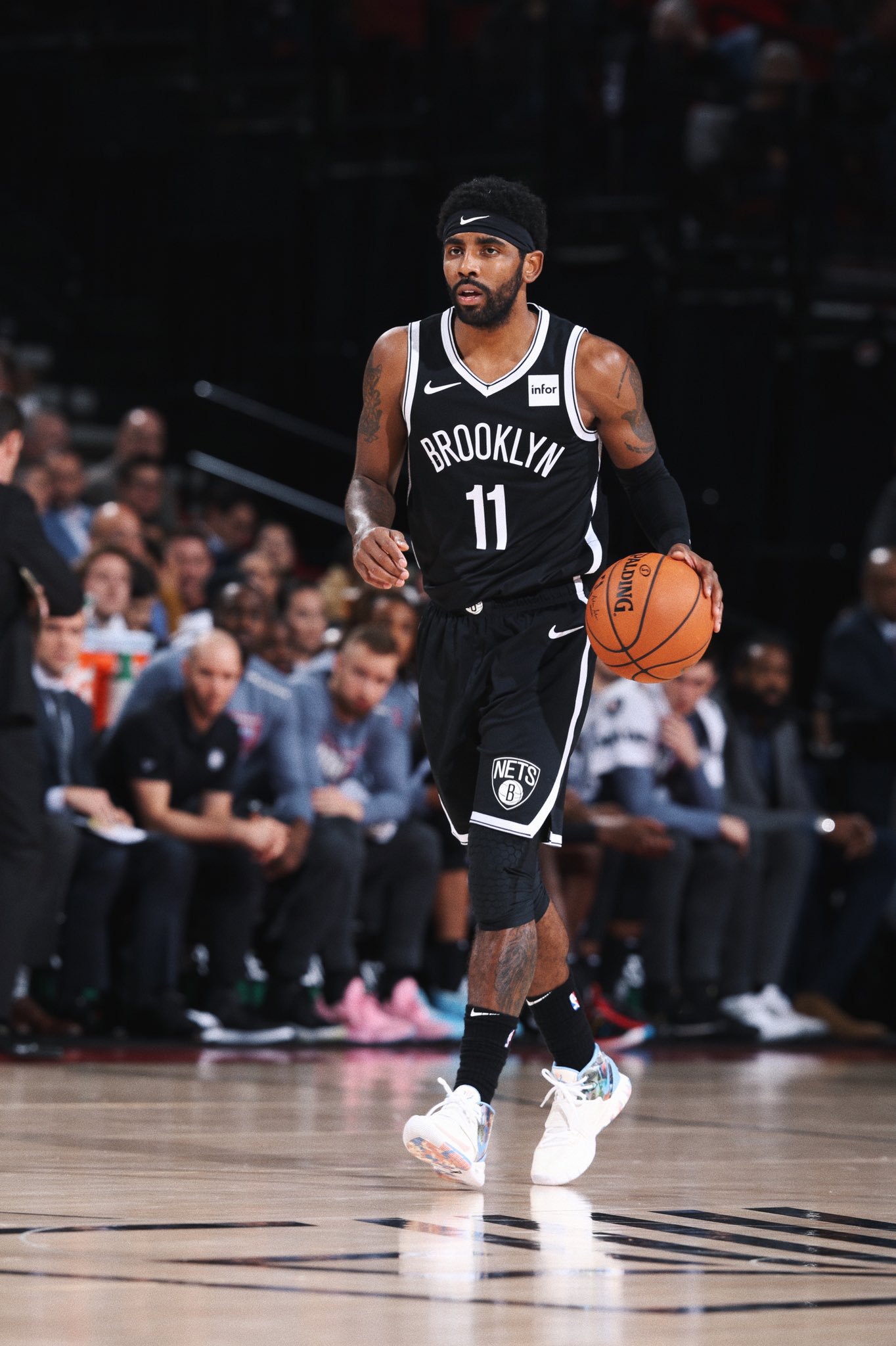 考虑到他们 考虑到他们