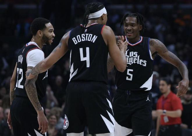 老鹰的后场 老鹰的后场